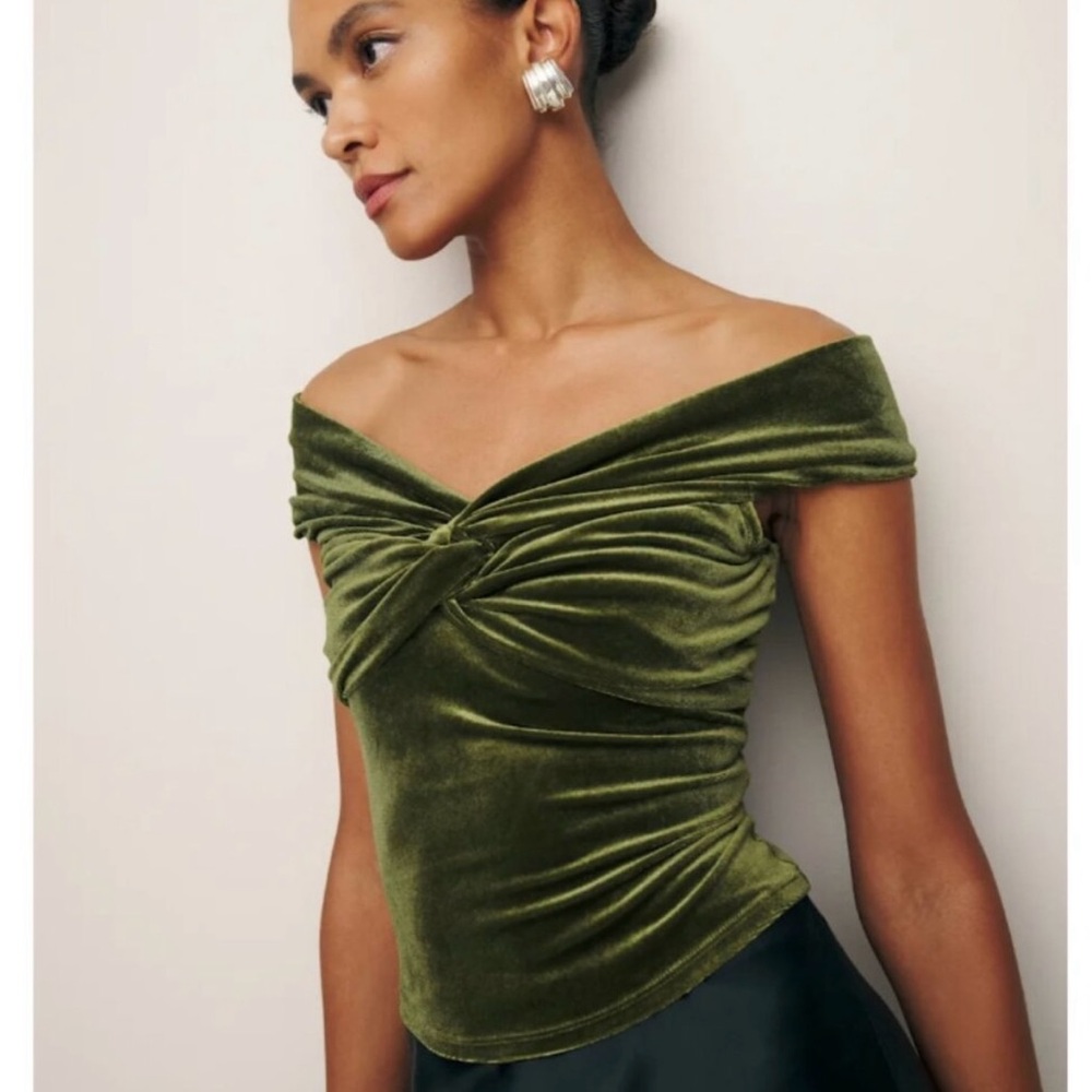 Reformation Ezlynn Top in Green Velvet